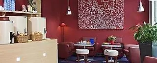 Novotel Suites Hamburg City מלון
