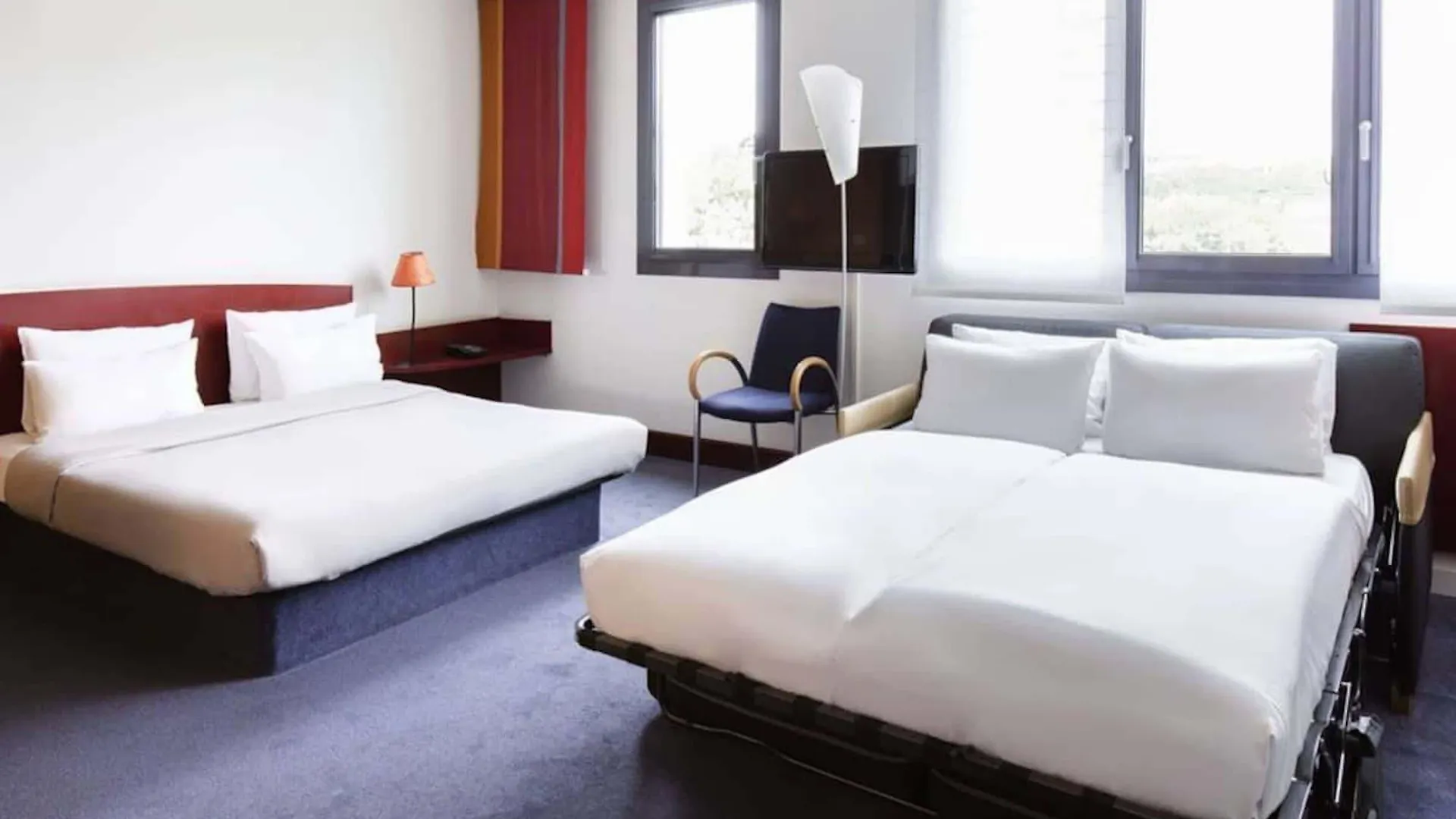 מלון Novotel Suites Hamburg City