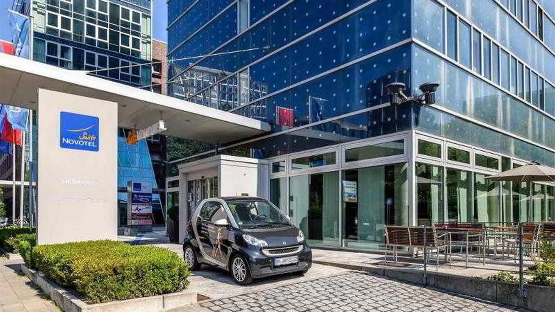 מלון Novotel Suites Hamburg City