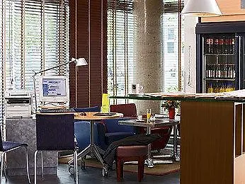 מלון Novotel Suites Hamburg City
