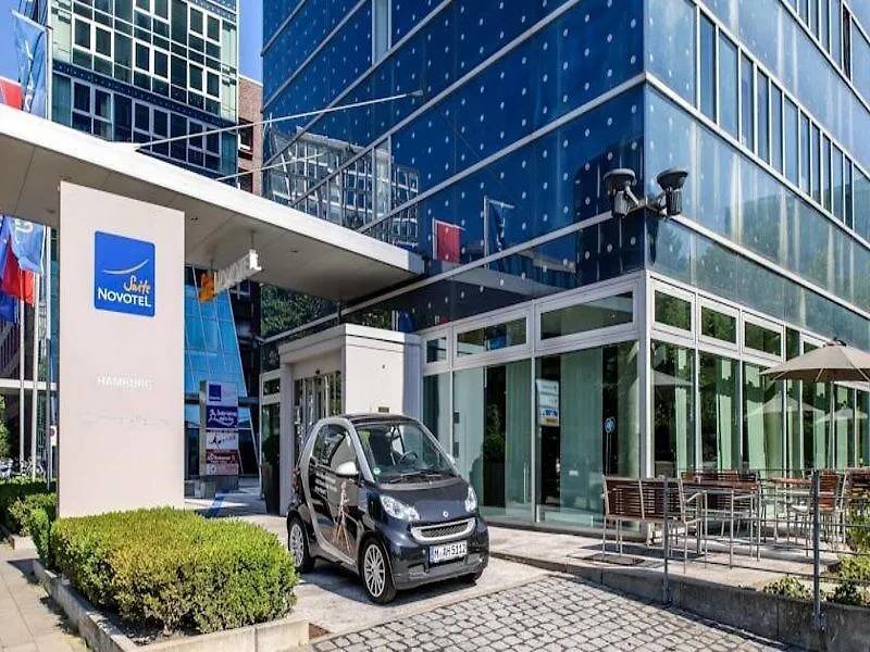 *** Szálloda Novotel Suites Hamburg City Németország